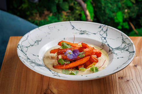 Хумус с печеными перцами и пряным бататом Хумус с печеными перцами и пряным бататом